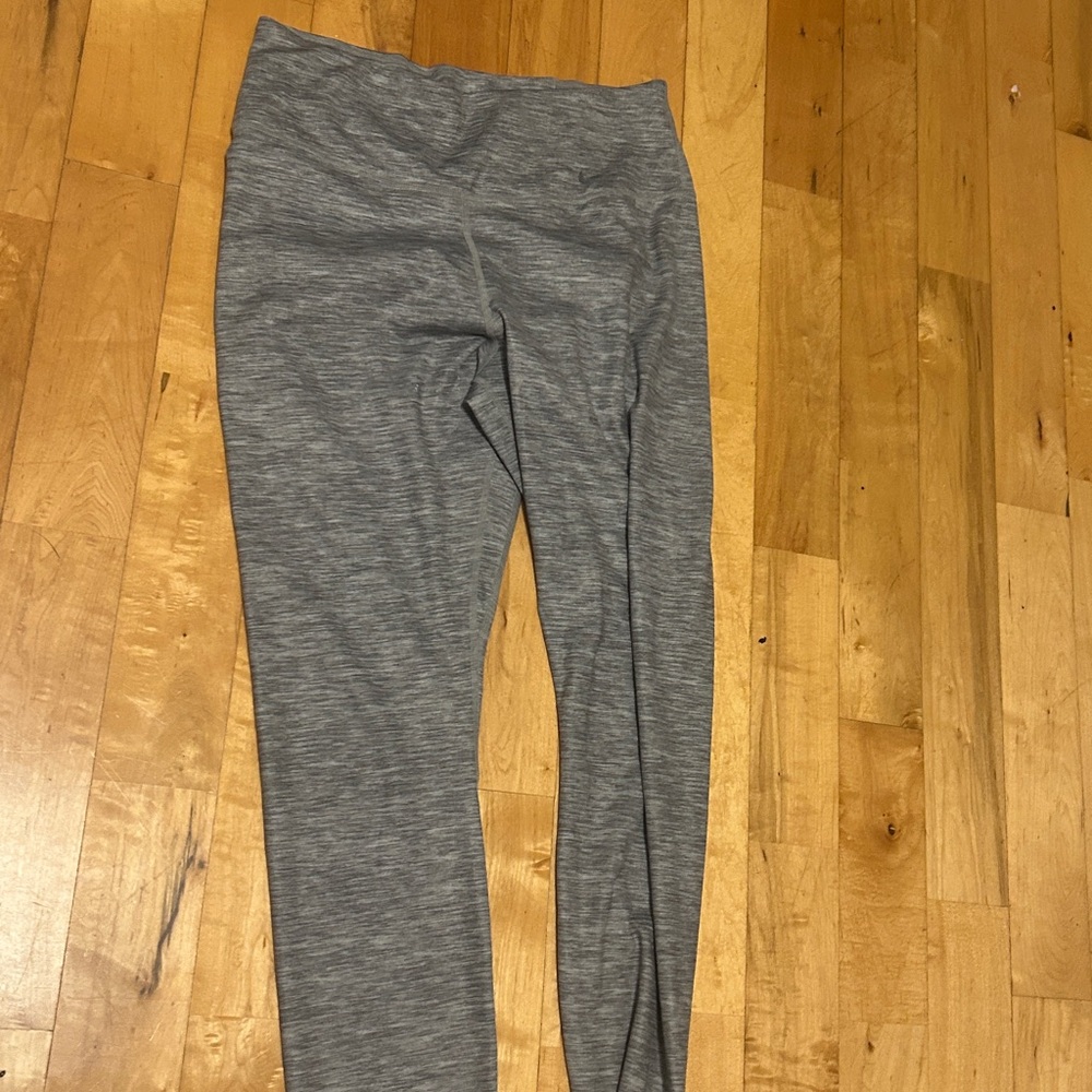 Gray Leggings Nike dry fit size medium